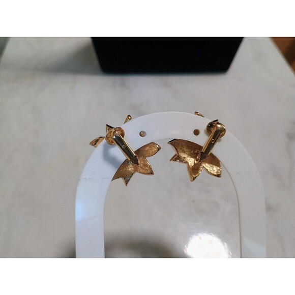 Vintage Avon Red Glitter Enamel Poinsettia Clip on Earrings Christmas 1980s - Picture 3 of 5